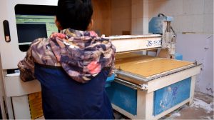 如何学习广告发光字技术_广告标识吧_全国最全广告发光字制作工艺技术工厂培训教学学习班